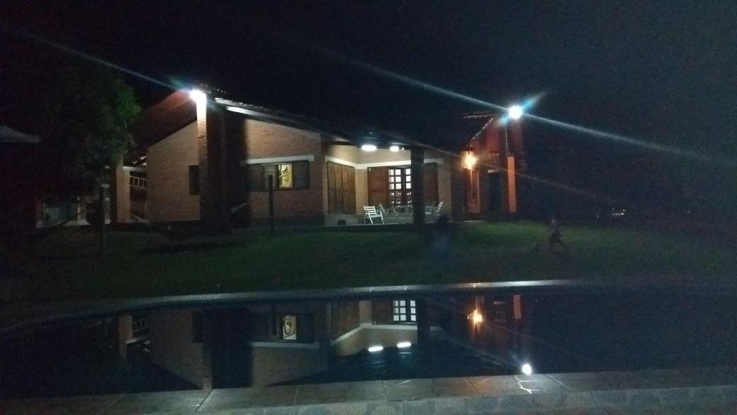 Chacara Charbella Villa Tres Ranchos ภายนอก รูปภาพ