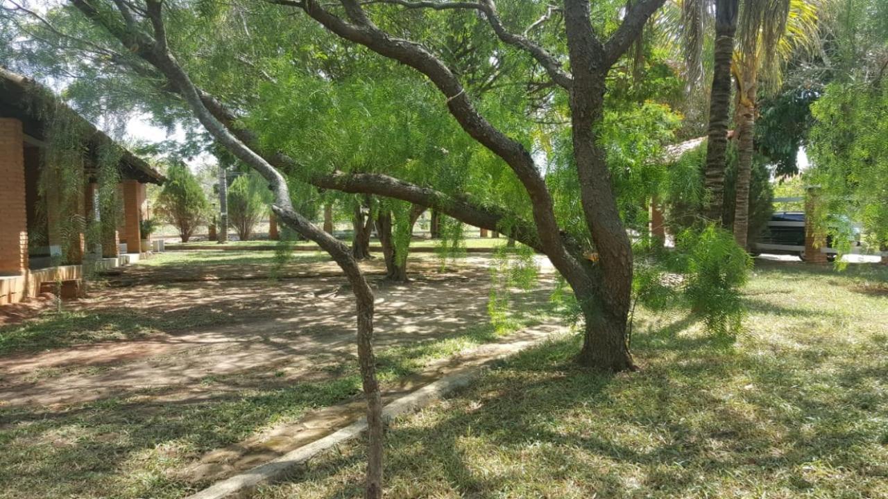 Chacara Charbella Villa Tres Ranchos ภายนอก รูปภาพ